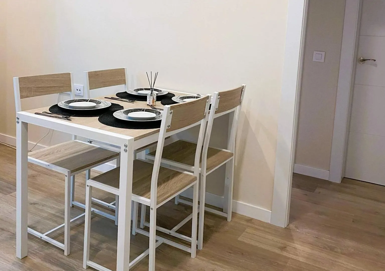Brand New Apartment In Bcn With Cabin For Photos Santa Coloma de Gramanet